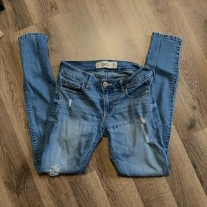 Hollister Super Skinny Low-Rise light Wash Jeans